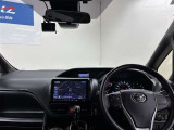 先進性と高級感あふれるコックピットを演出。誰がハンドルを握っても運転しやすい、開放的な視界が魅力です☆