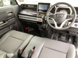 運転しながら、周囲がよく見えるおすすめのクルマです。フロントピラーを細くして前方視界を拡大し、右左折時の歩行者や交通状況に対する視認性を向上させています。