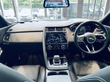 Eペイス Rダイナミック SE 2.0L P300 4WD 4WD 本革シート