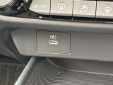 携帯電話のUSB充電が出来ます