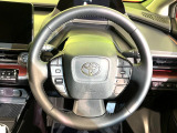 【純正革巻きステアリング】上質な革を使用することで、手にしっかり馴染みとても運転しやすいハンドルです♪