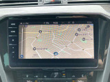 スマートフォン用アプリ[Apple CarPlay][Android Auto]対応の純正ナビ Discover Pro を装備、ラジオ、地デジTV、Bluetoothハンズフリー通話にも対応。