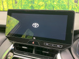 【12.3インチワイドナビ】高級感とインパクトのある大型ワイドナビを装備。各種オーディオ操作はもちろん、横長ワイド画面でのマップ2分割表示など、利便性も高いナビです♪