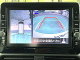 ☆全周囲カメラが駐車をアシスト☆4つの高解像度カメラで車の周囲を撮影!見えにくい死角の駐停車も驚く程に楽々です。バックカメラは、車庫入れの時は勿論、後方の安全確認もできて安心です♪
