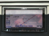 【社外7インチSDナビ】CD再生可能。もちろん目的地検索機能も充実しているので、土地勘のない地域でも安心してドライブを楽しめること間違い無しです。