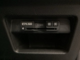 ハンドルの右下にETC2.0がついています。高速道路の料金所の通過も楽々です!。 カードの取り出しもしやすい場所についています。