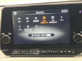 【メーカーナビ】9インチの大画面モニターを搭載し、Apple CarPlayへのワイヤレス接続やAndroid Autoにも対応。