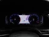 デジタルメータークラスター【Digital Cockpit Pro】付き車両。メーター内にナビゲーションが表示されます。