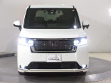ハロゲンより明るく、より遠くまでさらなる安心感のあるLEDヘッドライトを採用。点灯忘れも防止できるオートライトコントロール機構付きです。