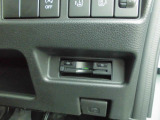 ETC車載器も装着済みです。