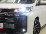 LEDヘッドライトです。デザイン性がよくとても明るいので、夜間の走行や悪天候でも安心です。しかも長寿命!