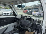 視界の良さなど、いつでも安心して運転できるようにドライバーをサポートします。