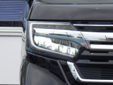 ★LEDヘッドライト搭載★ 白っぽく光る明るく省電力なLEDライト!先進的な白い輝きでフロントフェースを引き締めます☆