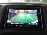 バックカメラの画像です。ガイドラインがスムースな車庫入れをサポートいたします。車庫入れの安心感がアップしますね。