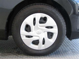 R8年式夏タイヤ185/65R15ダンロップ製です。