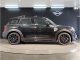 ☆MINIの車の始まりは大人四人がギリギリ乗れるコンパクトな車です!!今となっては3ナンバーですが、もともとは5ナンバーの車でした!!