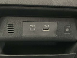 USB電源を装備してます。スマホやタブレットの充電に便利です♪