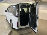当社でご購入頂いた全ての車両はご納車前、エンジンオイル交換・ワイパーゴム・ブレーキ点検・調整・その他確認の上ご納車いたします。