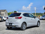 【MAZDA2】マツダのメーカー名を冠したコンパクトカーです。小さめの車体で運転しやすく、かつ5人乗りなので、家族が増えても安心です。「好きを探せる相棒」をコンセプトに誕生しました。外装は研磨をしております