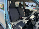 運転席側もご覧の状態です!!足元の空間も十分にあります。