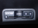 デザインスッキリのビルトイン『ETC』!高速道路の特典はもちろん、キャッシュレスなので料金所では徐行するだけで通過可能です!
