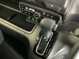 発進時から滑らかに加速する無段階変速のCVTはストップ&ゴーの多い街の中も快適です