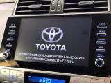 【メーカー純正9型ナビ】インテリアに溶け込むスタイリッシュな「専用設計」メーカーナビを装備♪視認性や操作性など基本性能にも優れ、より上質なカーライフをお楽しみいただけます。