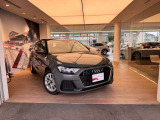 ご希望のお車が店舗にない場合がございますので、ご来店前に当サイト予約フォーム、またはお電話やメールにて事前にご予約いただき、ご来店くださいませ。
