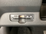 ハンドルの左下にETCがついています。高速道路の料金所の通過も楽々です。 カードの取り出しもしやすい場所についています。