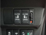 ◆両側電動スライドドア◆狭い駐車場でも乗り降りが楽々♪お子様が隣の車にドアを当ててしまう心配もございません!小さなお子様連れの方もこれで安心。