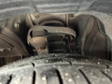 お車を安心してお乗りいただく為には、足回りの定期点検が欠かせません。サービスサポート(有償保証)では無料点検もご提供しており、安心のカーライフをお過ごしいただけるサポート体制が整っています。