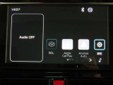 ディスプレイオーディオ搭載車です。スマートフォンと連動します。
