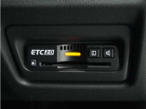 ◆ETC2.0装着◆進化したドライブ体験。料金収受システムだけだったETCが生まれ変わって、高速道路を賢く使うETC2.0に進化しました。多彩な情報サービスが便利で快適なドライブ体験を提供します。