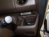 運転席側カップホルダーです。