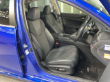 運転席は電動シート付です。細かな動きでドライバーに合わせたポジションを設定できます。