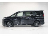こちらは試乗車として使用していましたので、内外装の状態も非常に良好です★