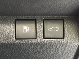 【パワーバックドア】スマートキーや運転席のボタンを押すだけでリアゲートが自動で開閉します!荷物を持っている時や、高い位置にあるバックドアを閉める際に便利な機能です♪
