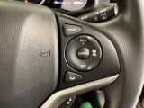 ハンドルにHondaセンシング系のクルーズコントロールやレーンキープアシストなどのスイッチが装備されています。ハンドルから手を離さず安全に操作できます。