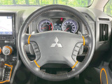 【純正革巻きステアリング】上質な革を使用することで、手にしっかり馴染みとても運転しやすいハンドルです♪