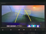 バックでの車庫入れも安心です! リアカメラが付いているバックモニター付のナビを装備しております。操作線もついており距離感も画面から確認できます。