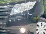 【LEDヘッドライト】悪天候や夜間走行時も良好な視界を確保し安心して運転できる高輝度LEDヘッドライトを装備!点灯速度が早く、消費電力も抑えられています。