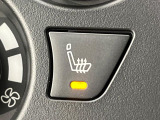 【シートヒーター】寒い日に重宝するシートヒーター!エアコンより早く温まってくれるので寒がりの人も安心ですね♪エアコンの温風は乾燥するから苦手、という方にもをおすすめです。