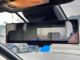 【デジタルインナーミラー】後席の大きな荷物や同乗者で後方が確認しづらい時でも安心!カメラが撮影した車両後方の映像をルームミラー内に表示。クリアな視界で状況の確認が可能です!