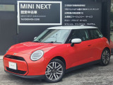 MINI COOPER E 3ドアチリレッド/ホワイトルーフの伝統的な色合いの電気自動車が入荷!!新しい技術とMINIらしい色が織りなす新しいMINI。MINIの魅力がいっぱい詰まっております!