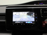 バックカメラの画像です。ガイドラインがスムースな車庫入れをサポートいたします!車庫入れの安心感がアップしますね☆