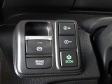 電動パーキングで簡単操作♪オートホールドで信号待ちの時ブレーキ操作(保持)を車にお任せ♪