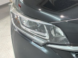 LEDヘッドライトは、点灯の瞬間から最大光量を発揮し、突然暗くなるトンネルなどでの安定感を高めます。