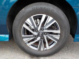 純正アルミホイ-ル付きです。タイヤサイズは、205/65R16です。