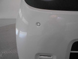 車両のコーナー部分に設置!各センサーが障害物を感知。ブザーで知らせてくれるので安心して運転することができます!!