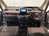 【前方視界】開放的な前方視界!運転がしやすく疲れにくいです♪窓が大きく、見通しがとっても良いおクルマですよ♪